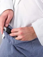 Detailfoto binnenzijde bakkersbroek