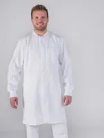 Man draagt witte foodjas van Lavans