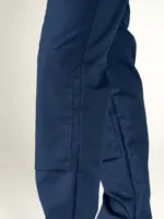 Zijaanzicht van de automotive broek