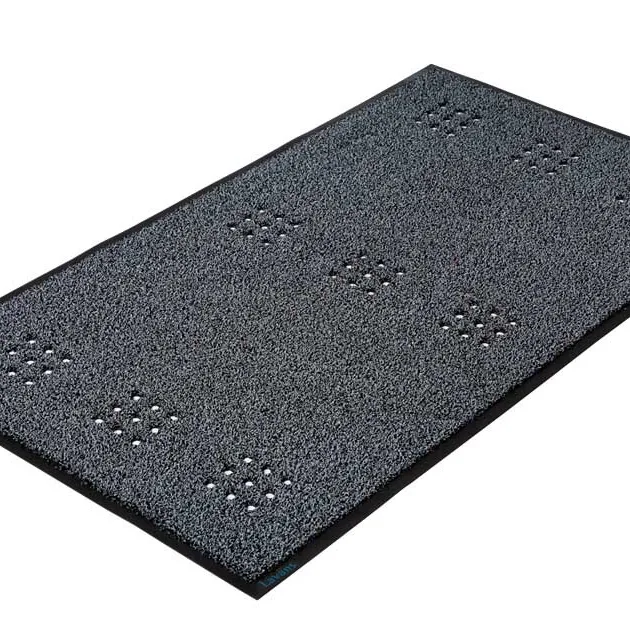 Productfoto van een scrapermat met gaten