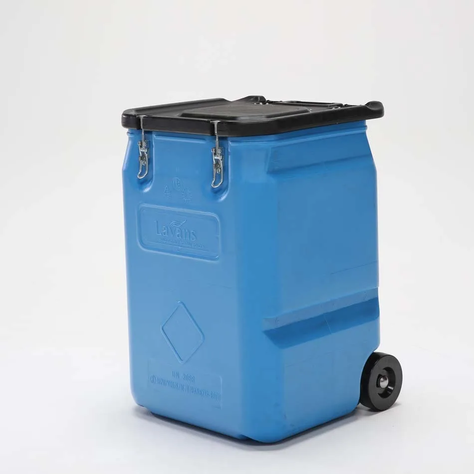 Een productfoto waar onze poetsdoek container tegen broeigevaar op te zien is