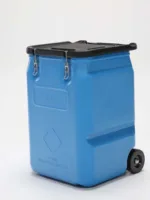 Een productfoto waar onze poetsdoek container tegen broeigevaar op te zien is