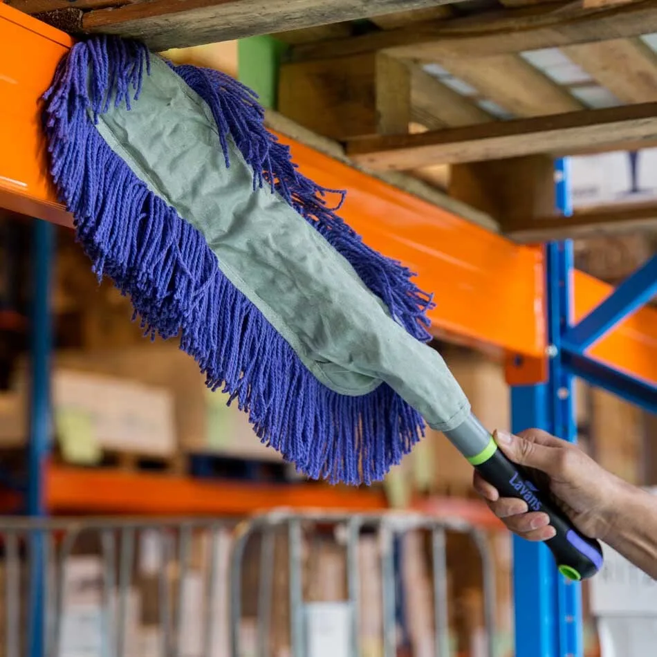 Stellingen snel en effectief schoonmaken met handwisser