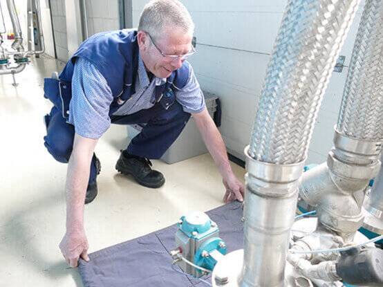 We wisselen de absorptiematten in een vaste frequentie om optimale absorptie te garanderen.