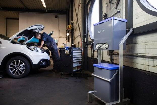 poetsdoeken dispenser automotive